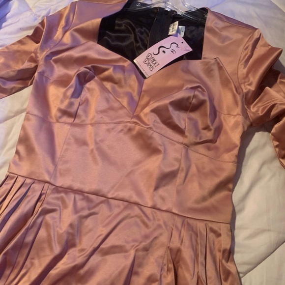 Deadly Dames Mon Cheri Dress in Mauve - Picture 2 of 2